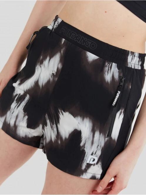 Fundango Karin Shorts női sport rövidnadrág fekete színben 5